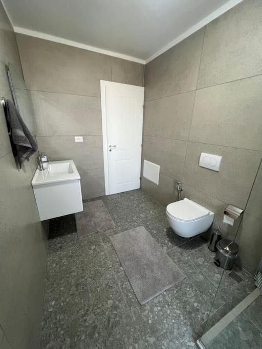 Modern Apt Near City Centre Shkodër Exterior foto